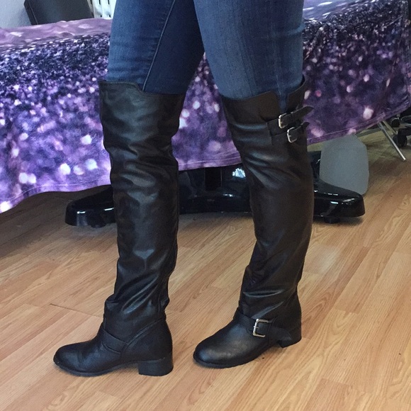 Victoria Secret Over The Knee Boots 
